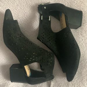 7.5 black faux-suede peep toe Unisa Odeka Shootie cutout bootie